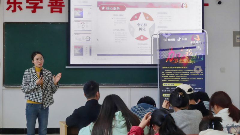 年度公关传播服务，价格构成揭秘